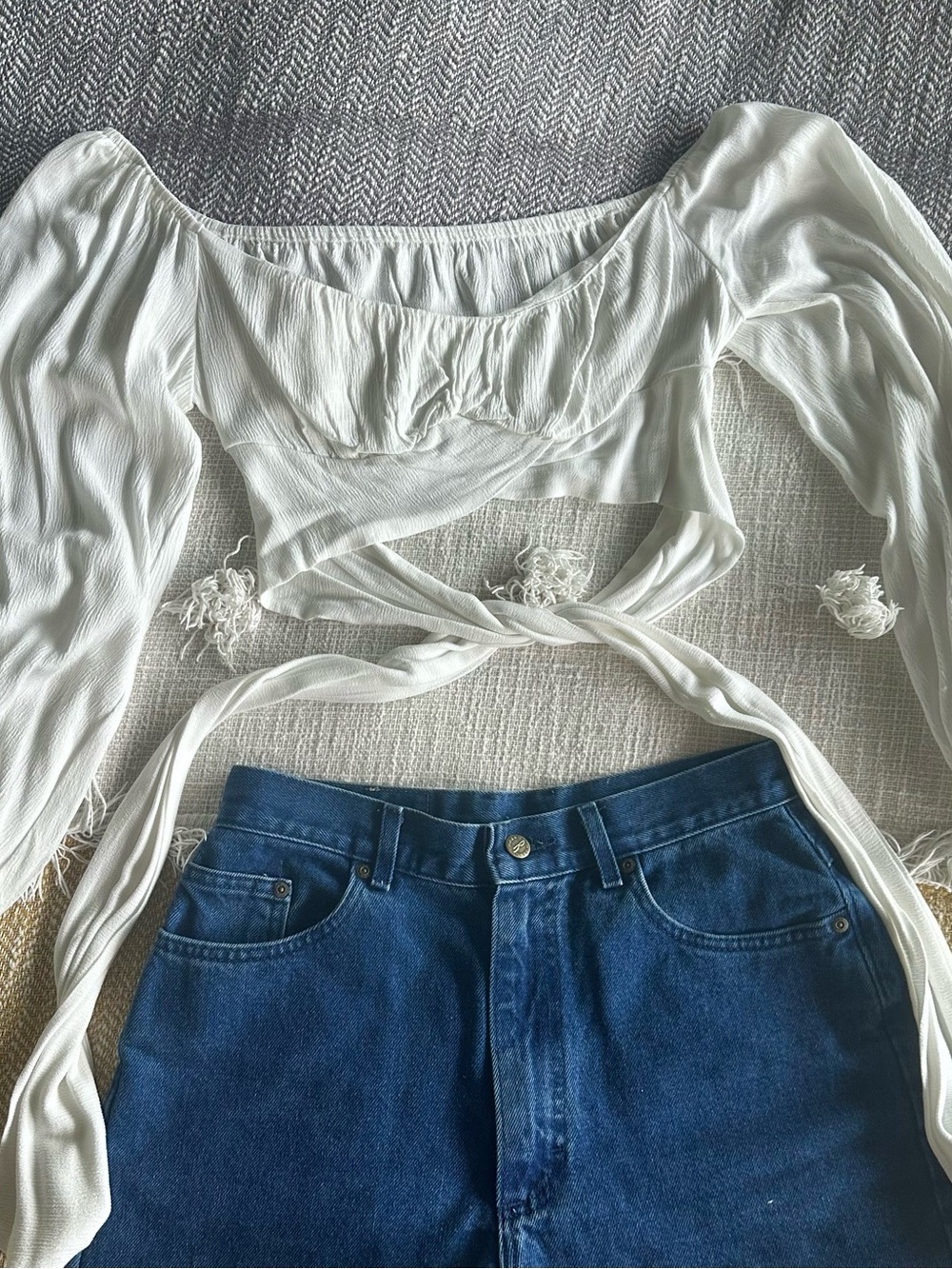 FREE WITH PURCHASE 🛍️ SHEIN White Long-Sleeve Wrap Crop Top